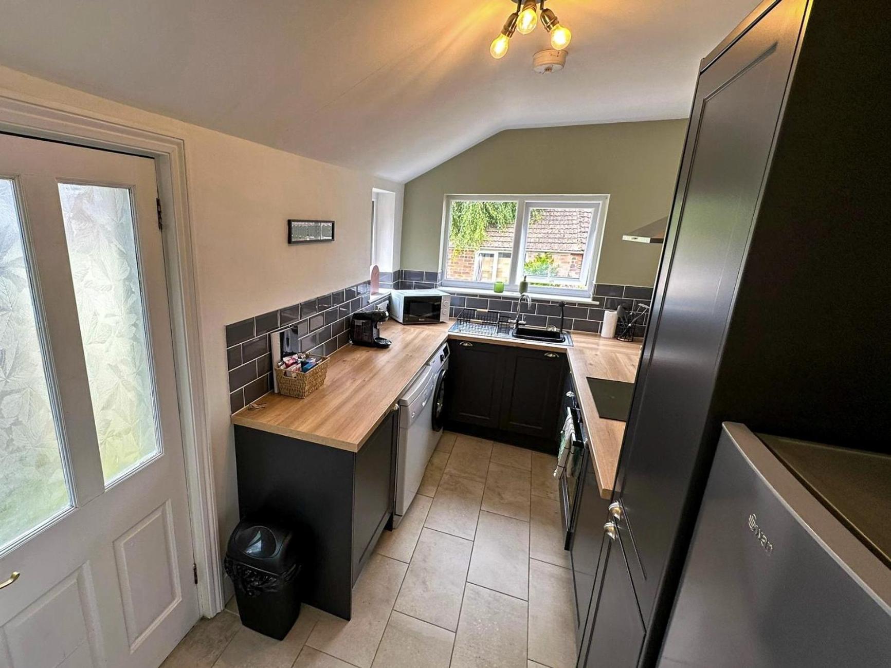 Cecil House - Stylish 2-Bed, Sleeps 5 Guests, Free Parking, Close To Cathedral, Bars & Restaurants Lincoln Exteriör bild